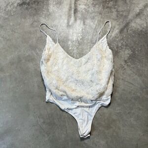 Lulus‎ Bodysuit Womens Size Large Cream Stappy Lace Overlay Romantic Deep V Back